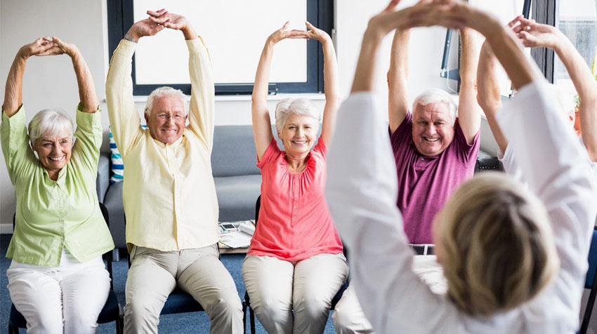 ورزش کردن از فعالیت‌هایی مناسب سالمندان با گوش سنگین